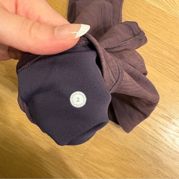 Lululemon Invigorate High-Rise Short 10” Heathered Black Currant Size 2 - Picture 10 of 10